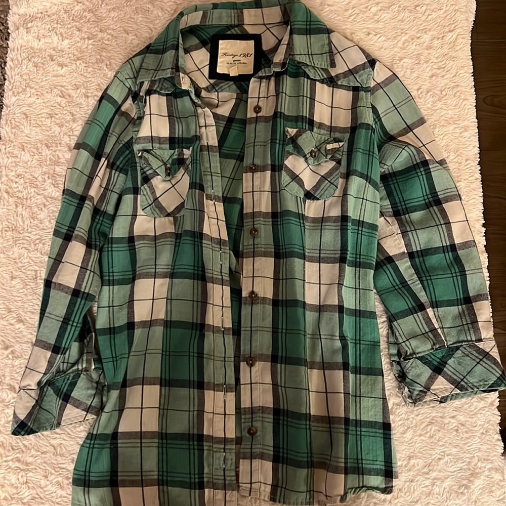 American Eagle Green plaid flannel. Size medium. $5